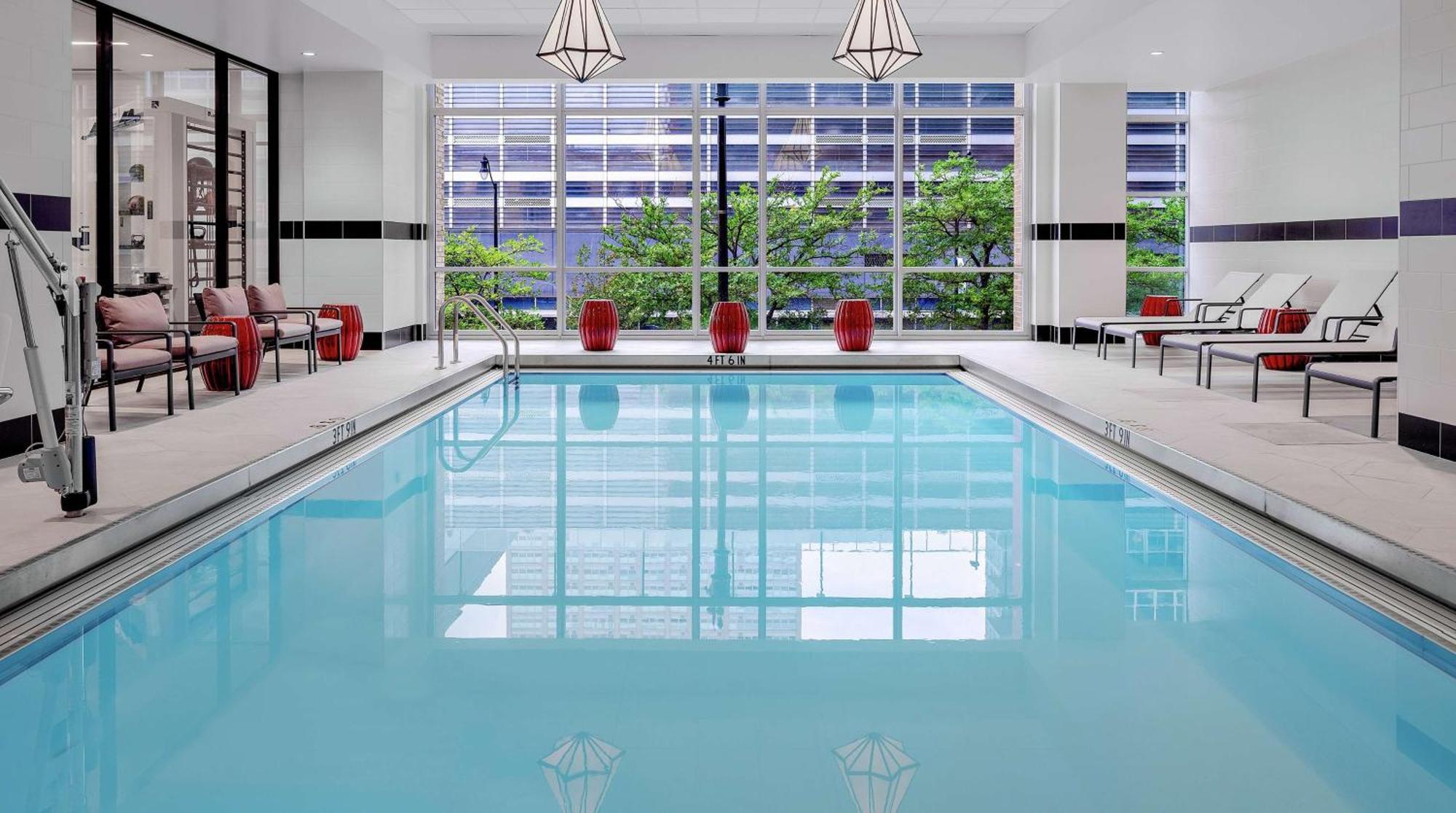 Home2 Suites By Hilton Chicago Mccormick Place Exterior foto